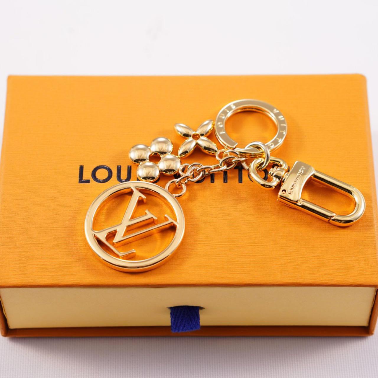 Louis Vuitton Blooming Key Holder - DopestKickz