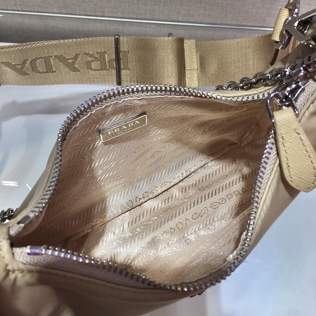 Prada Re-Edition 2005 Raffia Bag (22-12-6cm) - DopestKickz