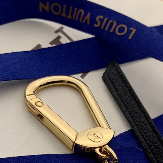 Louis Vuitton Key Pouch   M80879 - DopestKickz