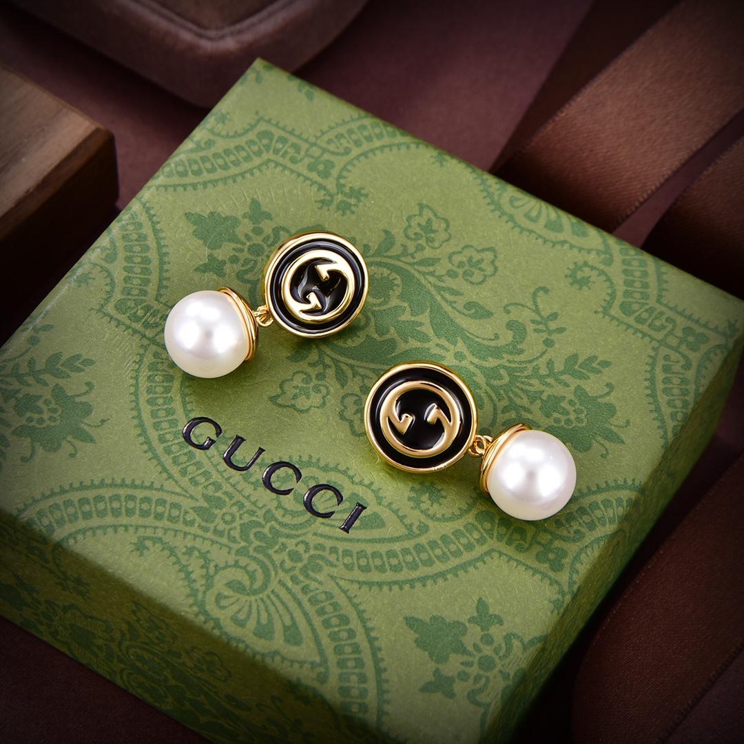 Gucci Blondie Pearl Earrings - DopestKickz