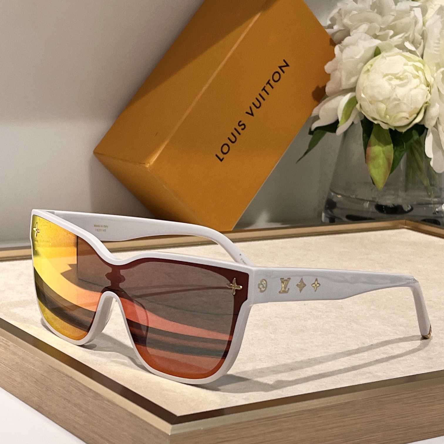 Louis Vuitton LV Shadow Square Sunglasses   Z1845U - DopestKickz