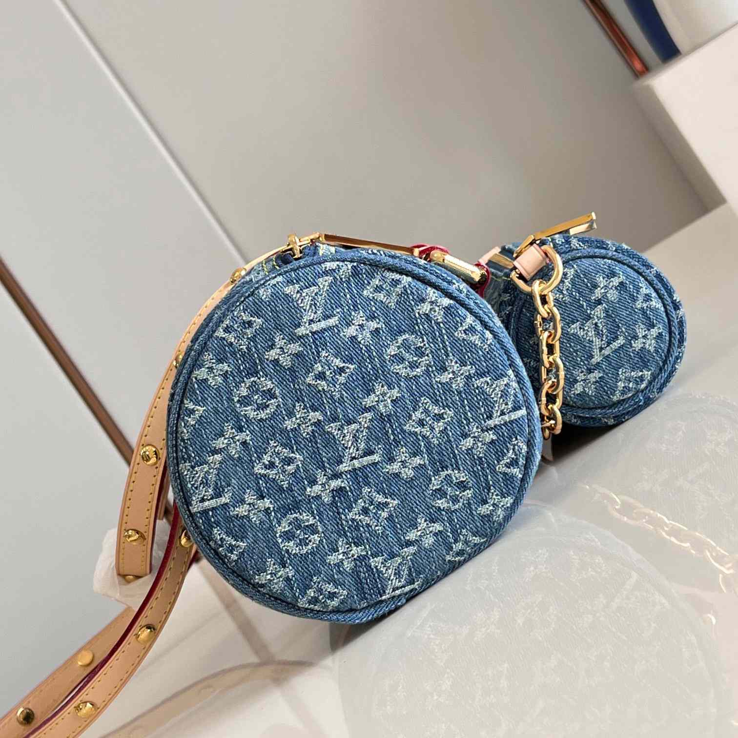 Louis Vuitton Papillon    M46830 - DopestKickz