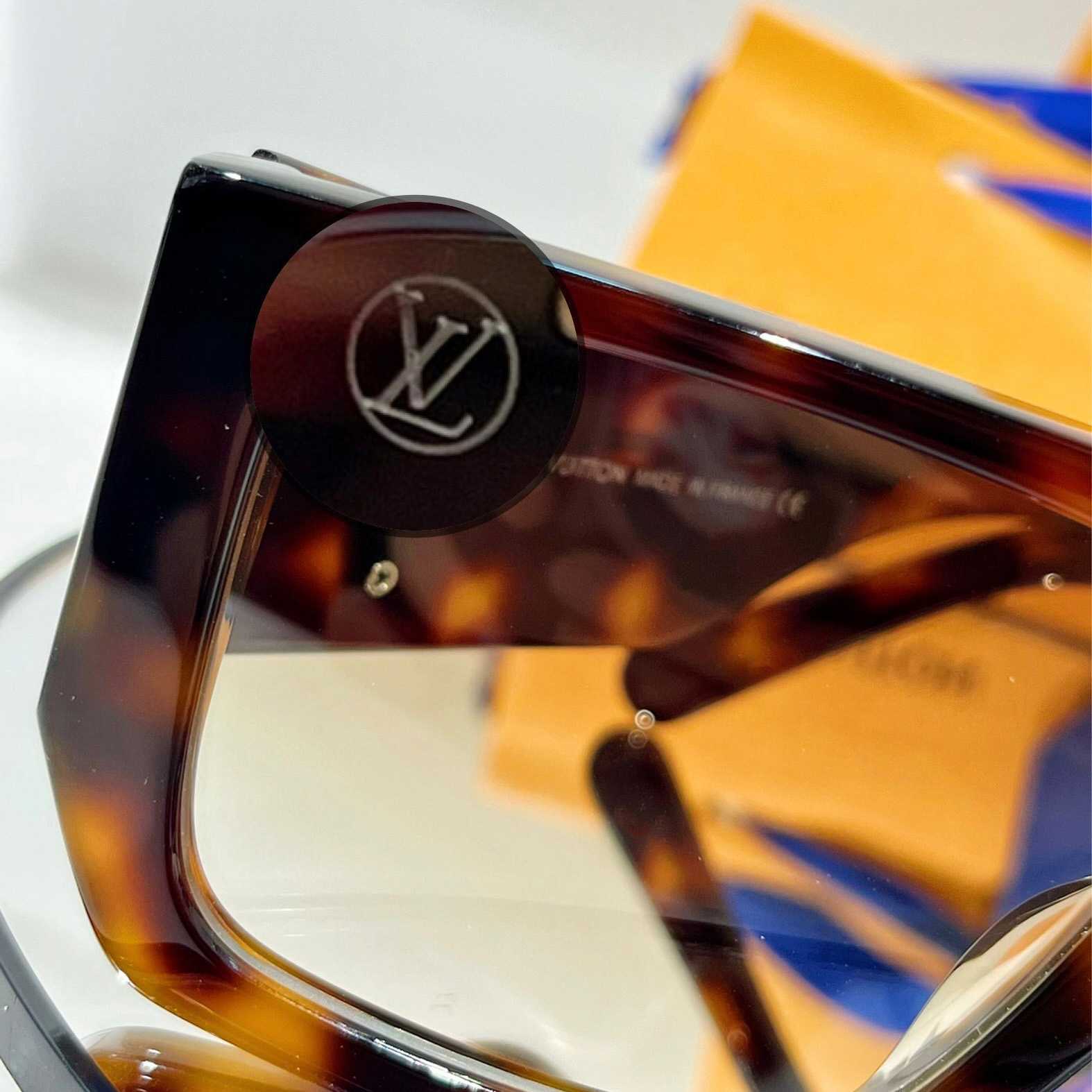 Louis Vuitton Sunglasses   Z2615W - DopestKickz