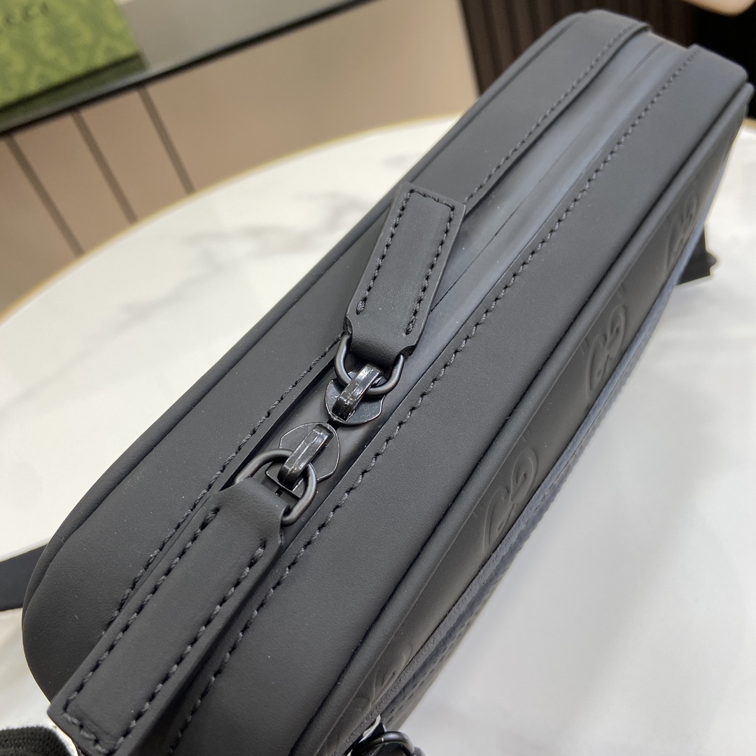 Gucci GG Crossbody Bag - DopestKickz