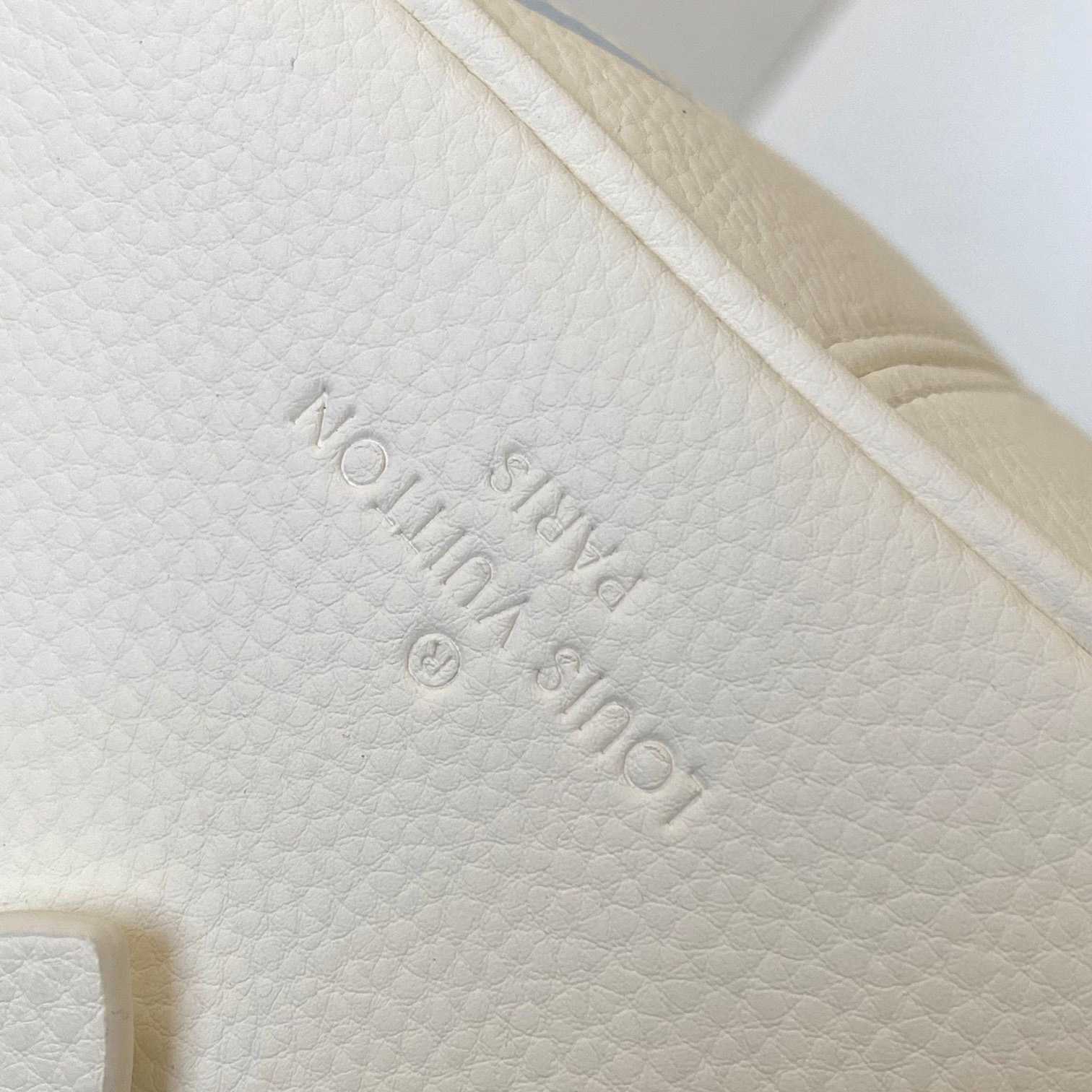 Louis Vuitton Speedy Bandouliere 20    M46883 - DopestKickz