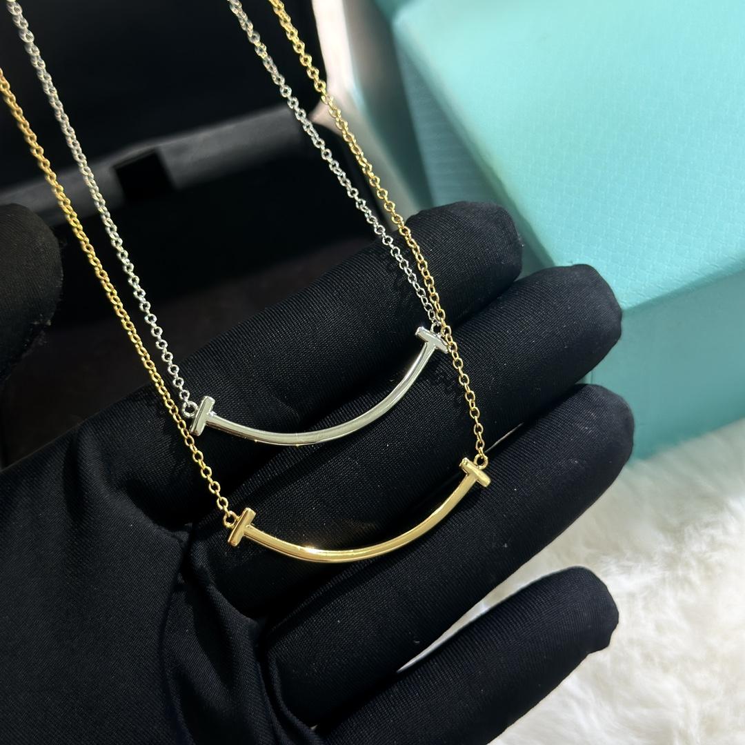 Tiffany&CO Heart Smile Pendant - DopestKickz