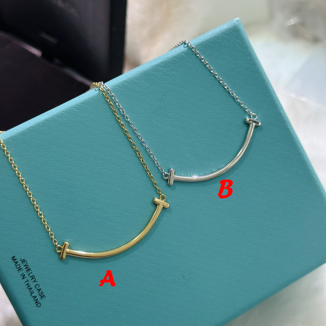 Tiffany&CO Heart Smile Pendant - DopestKickz