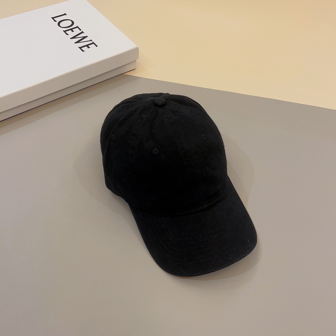 Saint Laurent Cap - DopestKickz