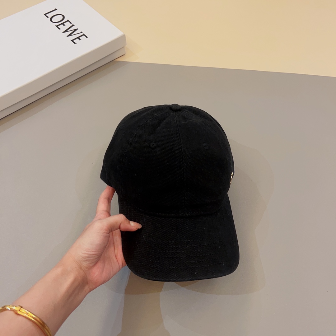 Saint Laurent Cap - DopestKickz