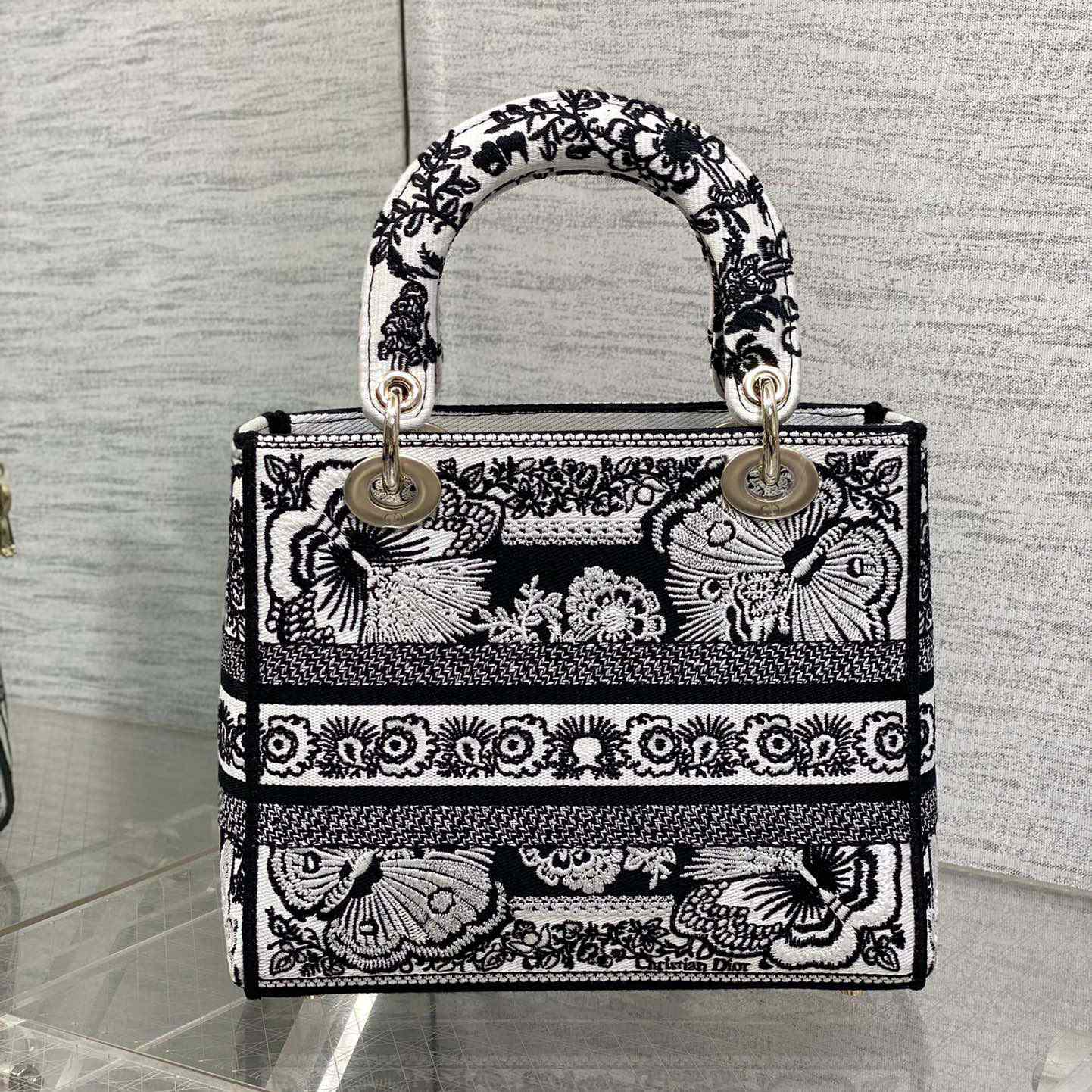 Dior Medium Lady D-Lite Bag - DopestKickz
