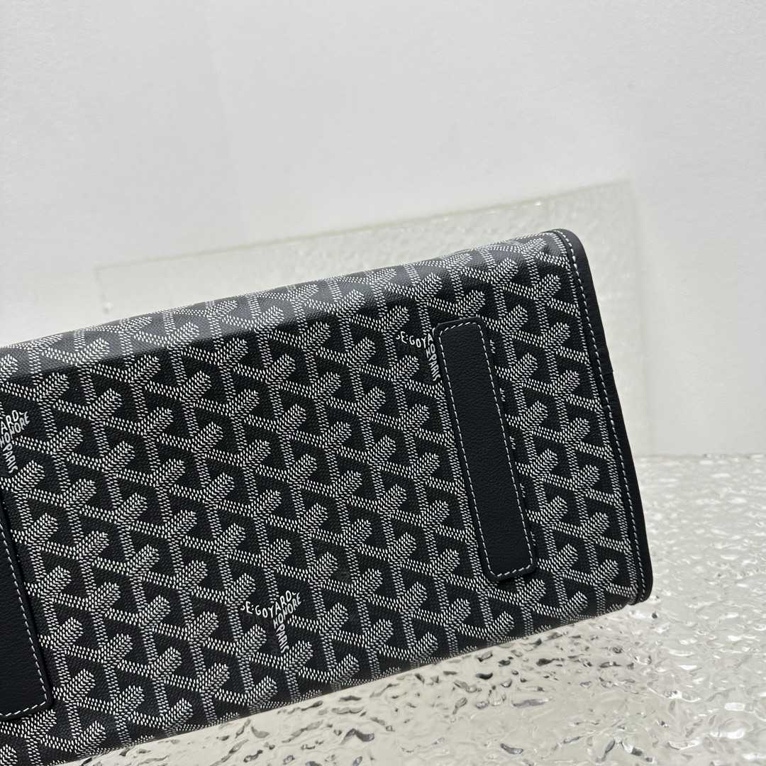 Goyard Saint Léger Backpack - DopestKickz