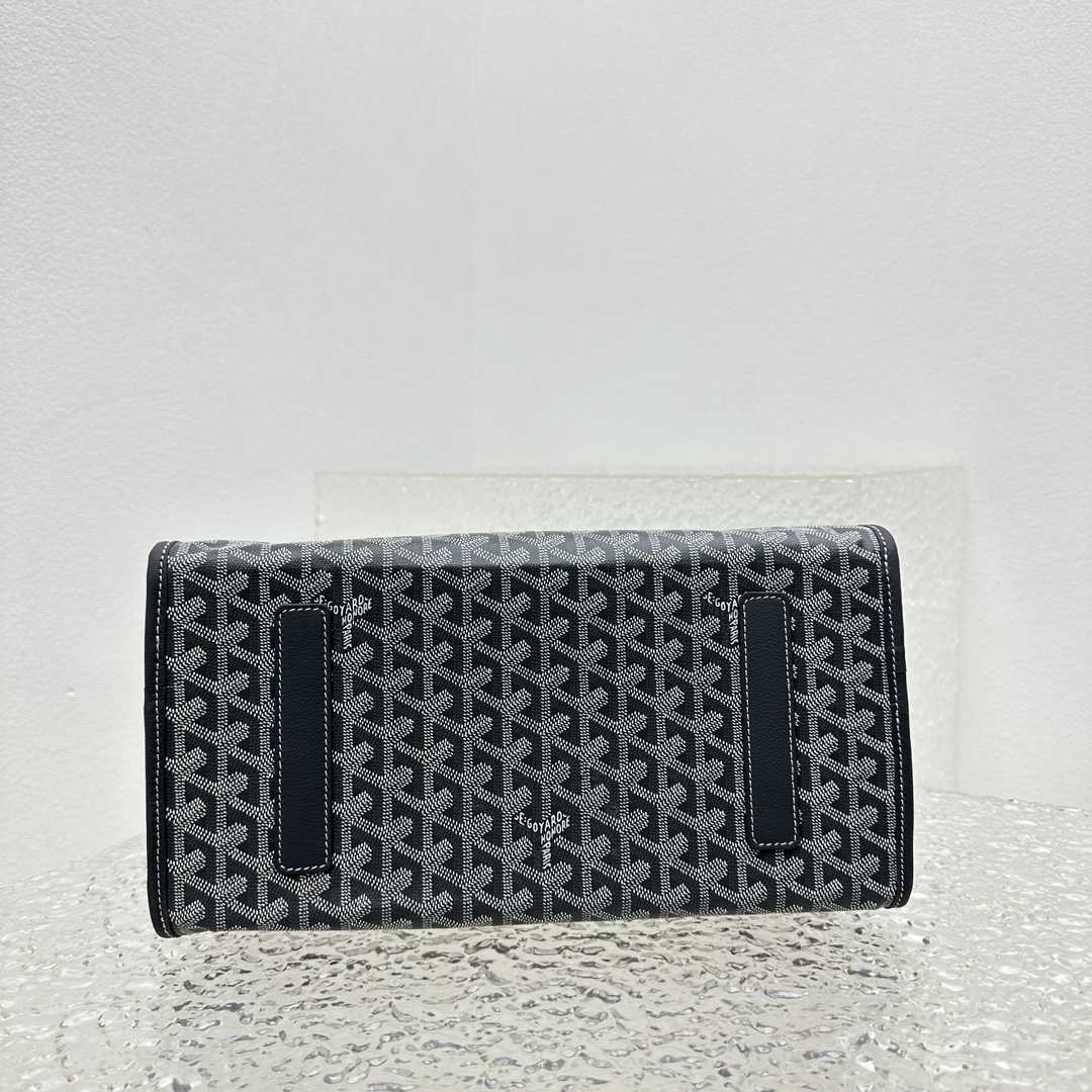 Goyard Saint Léger Backpack - DopestKickz
