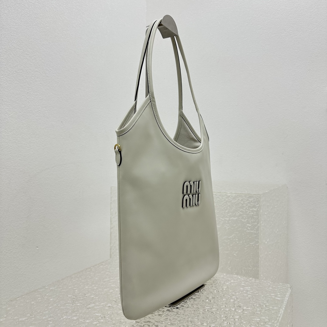 Miu Miu IVY Leather Bag - DopestKickz