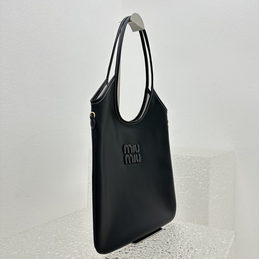 Miu Miu IVY Leather Bag - DopestKickz