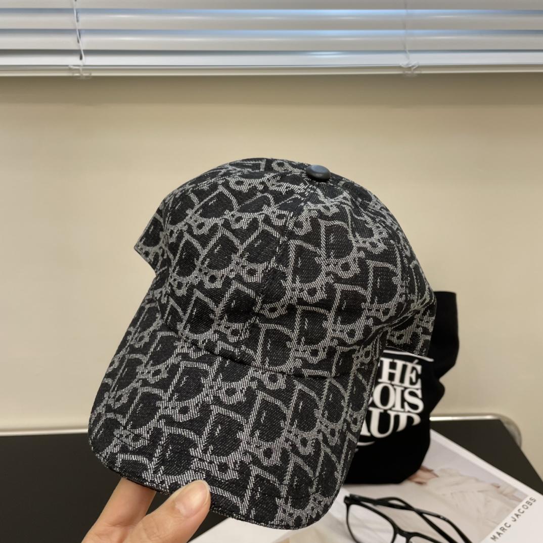 Dior Oblique Baseball Cap - DopestKickz