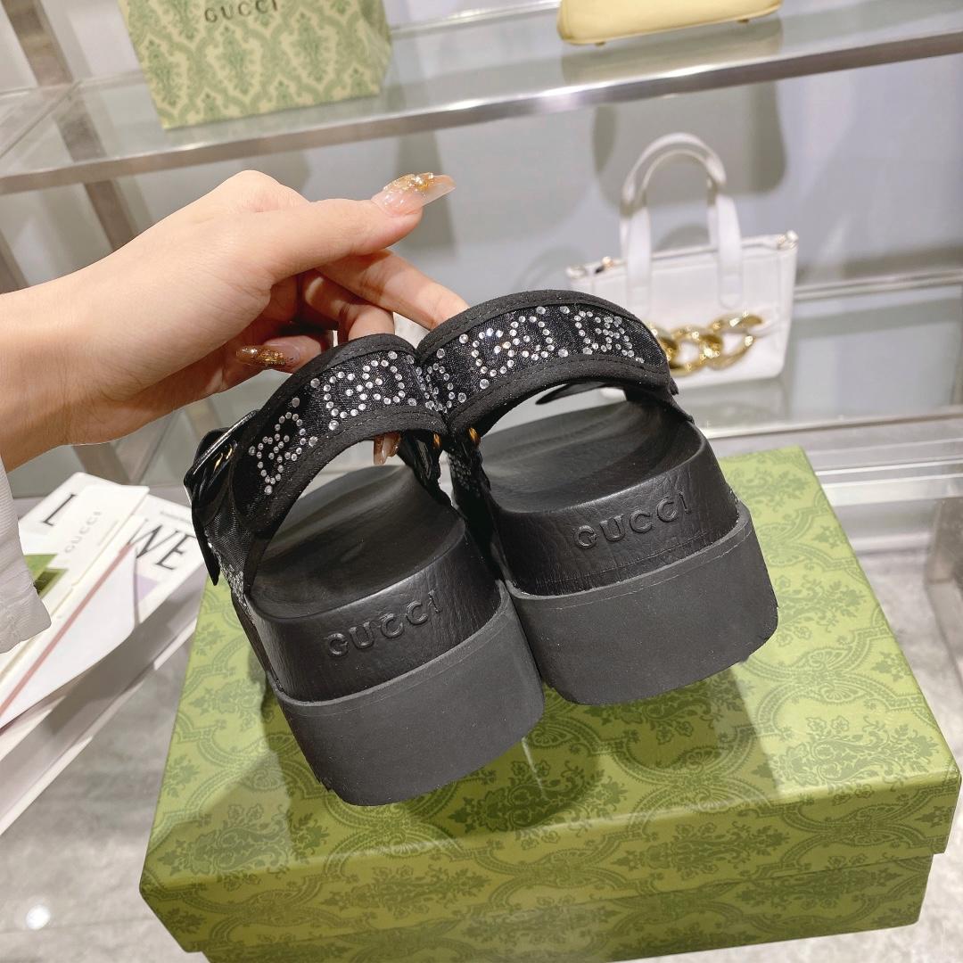Gucci Women's GG Sandal With Crystals - DopestKickz