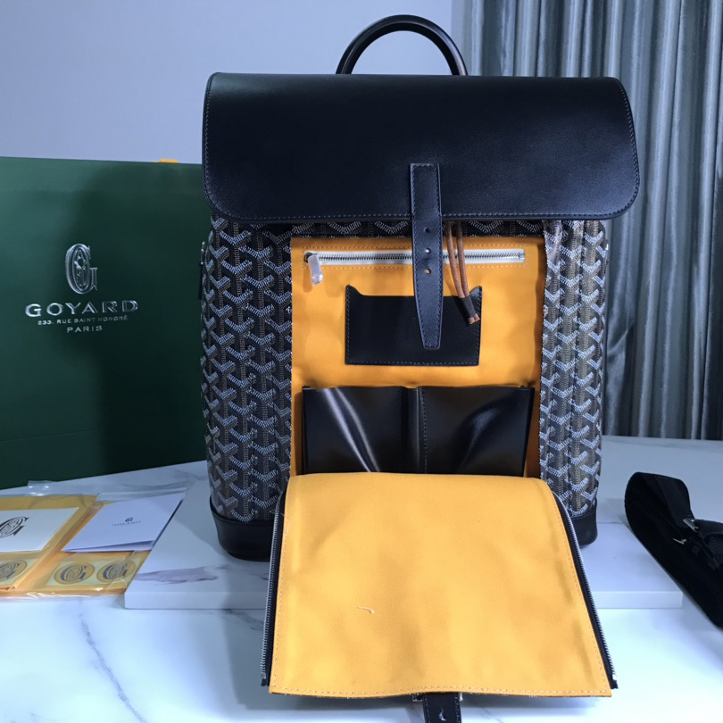 Goyard Alpin MM Backpack - DopestKickz