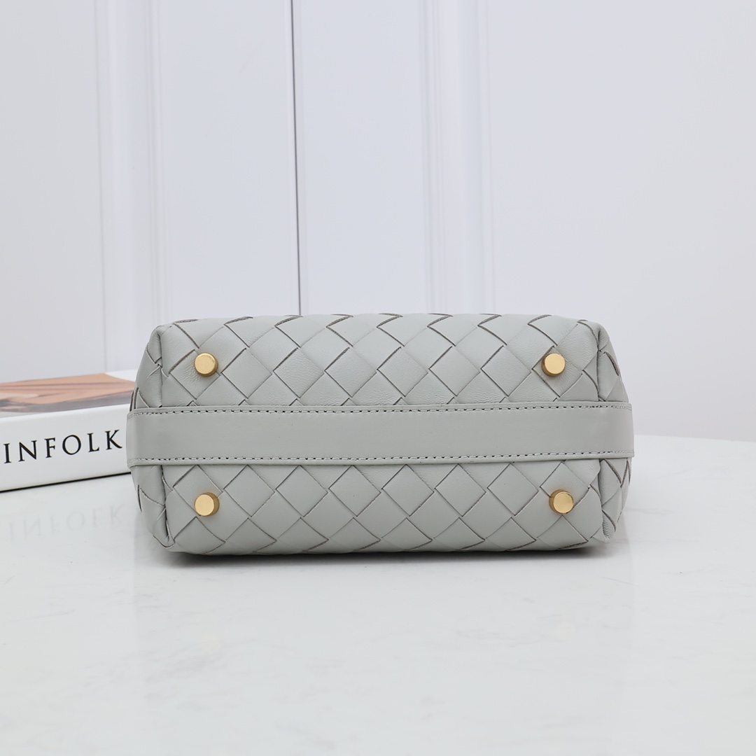 Bottega Veneta Mini Wallace (20*13*9.5CM) - DopestKickz