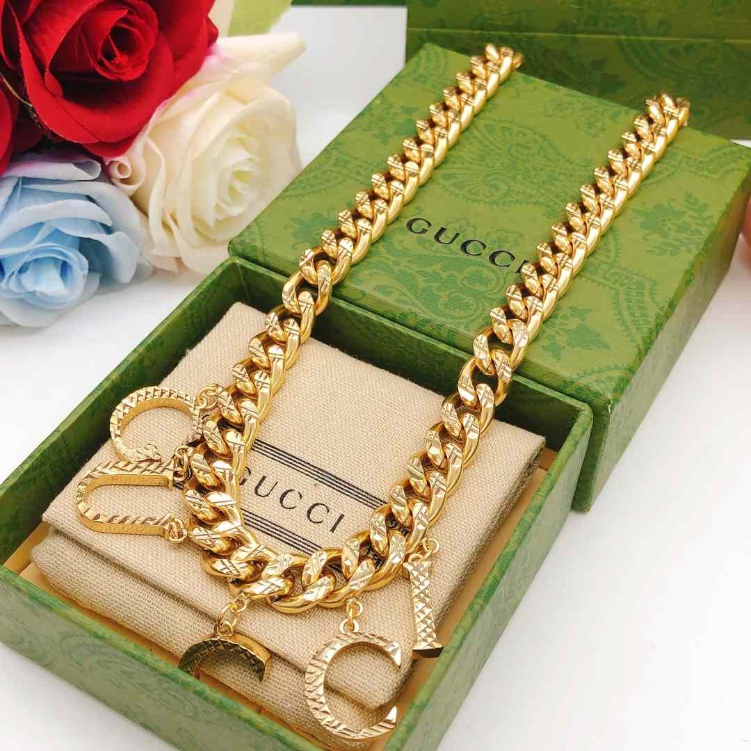 Gucci Logo-pendant Curb-link Necklace - DopestKickz