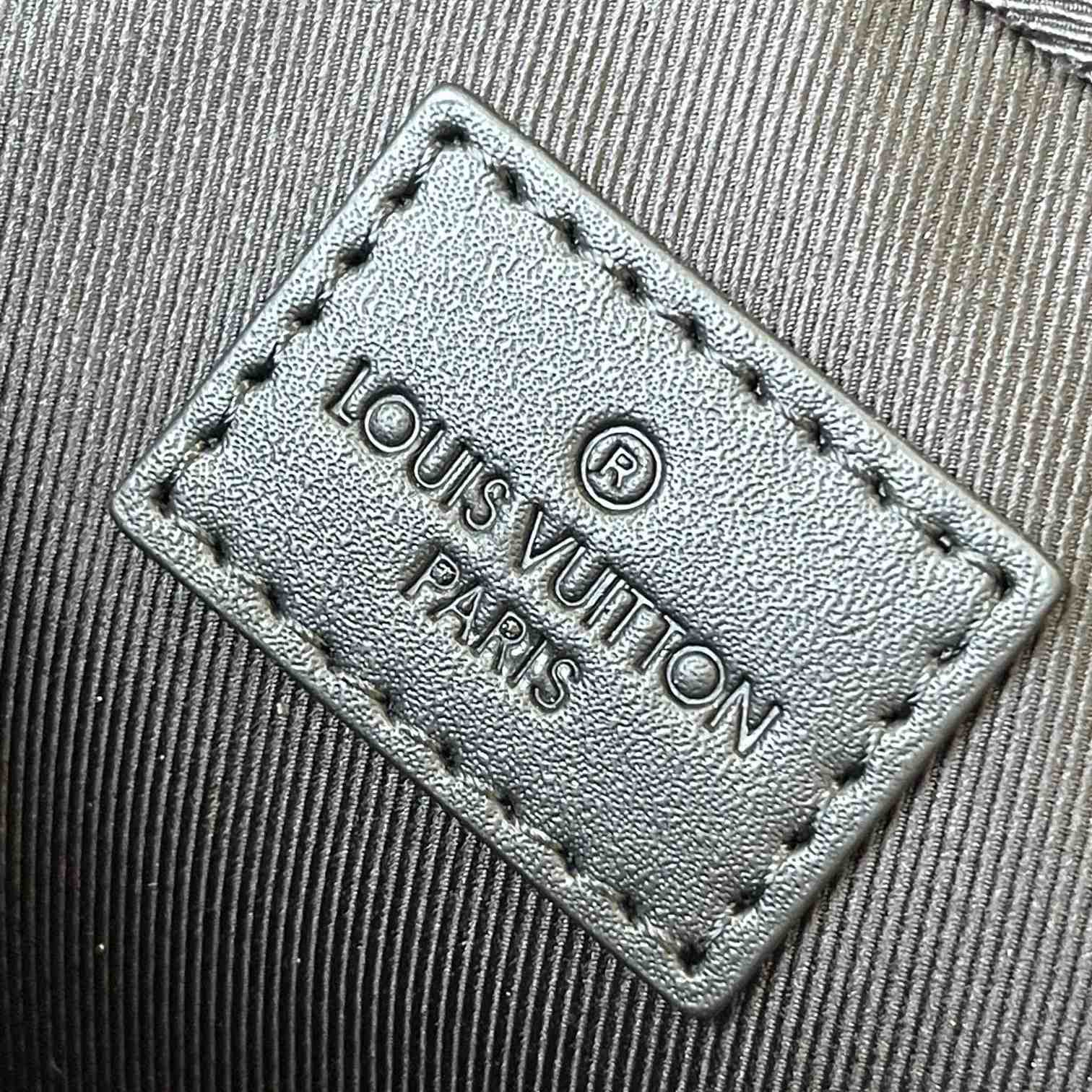 Louis Vuitton Alpha Wearable Wallet     M82544 - DopestKickz