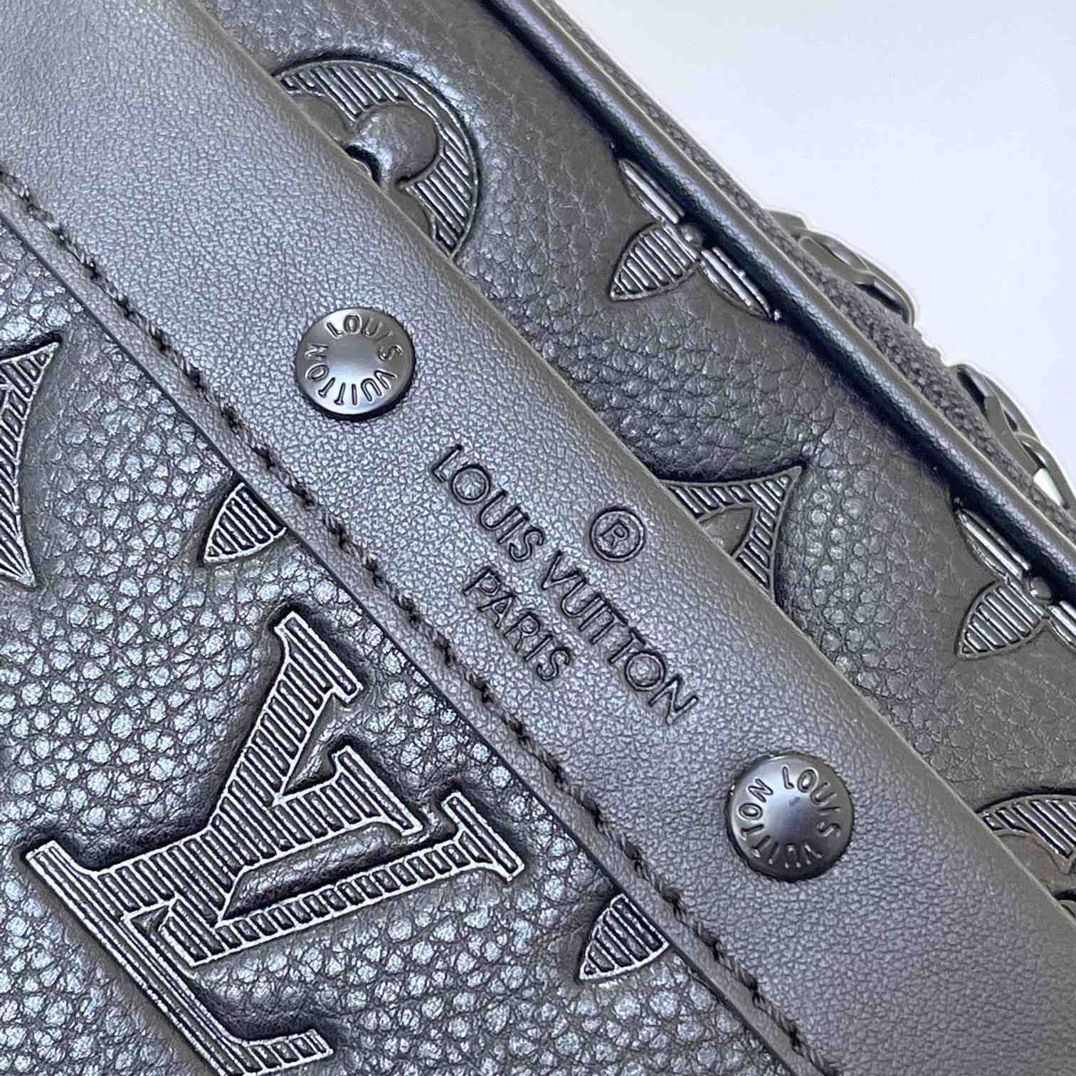 Louis Vuitton Alpha Wearable Wallet     M82544 - DopestKickz