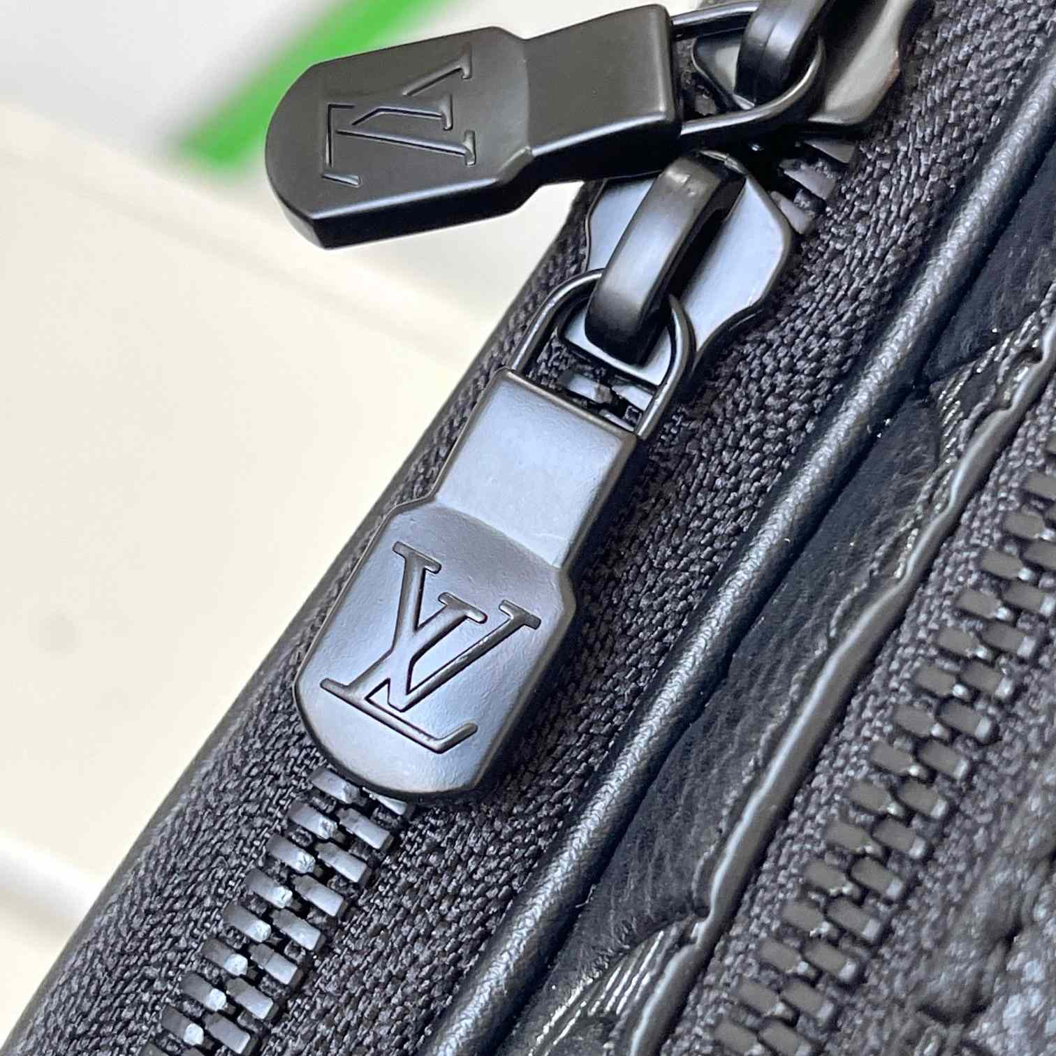 Louis Vuitton Alpha Wearable Wallet     M82544 - DopestKickz