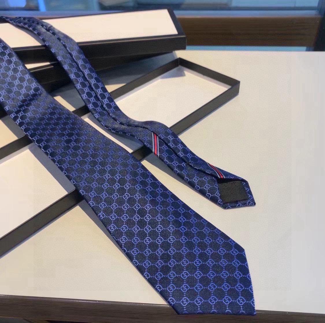 Gucci GG Pattern Silk Tie - DopestKickz