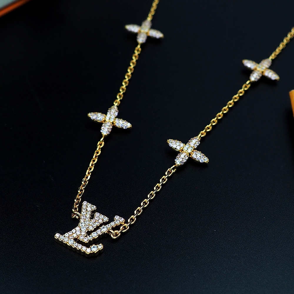Louis Vuitton LV Iconic Tresor Necklace     M01480 - DopestKickz