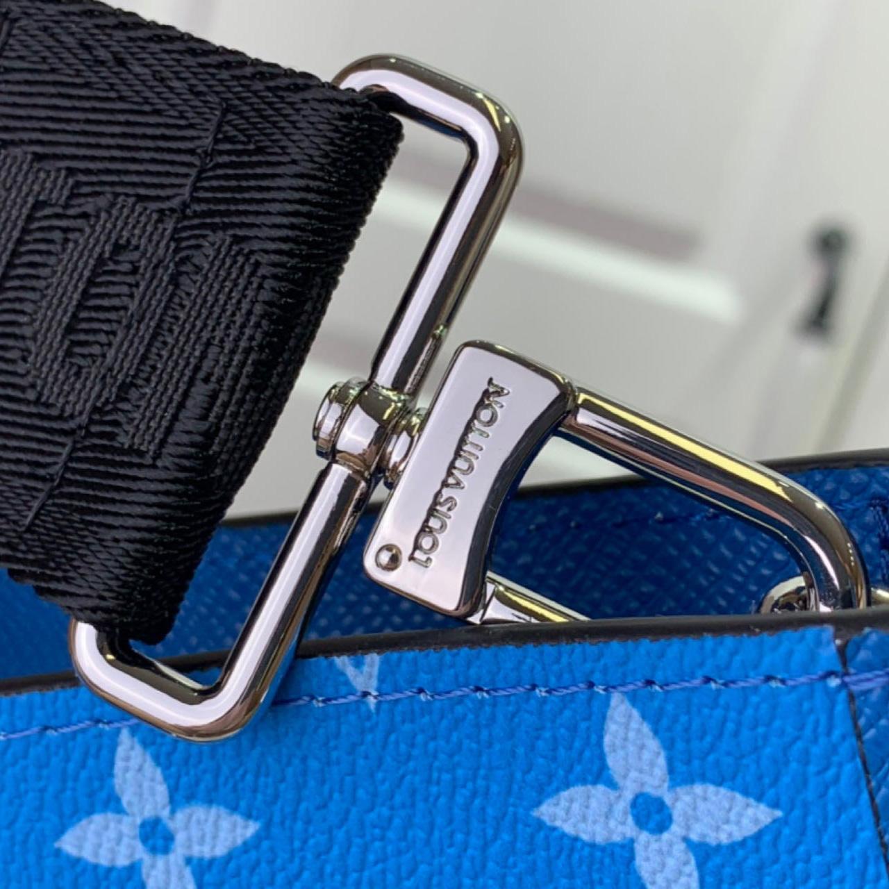 Louis Vuitton Gaston Wearable Wallet   M83099 - DopestKickz