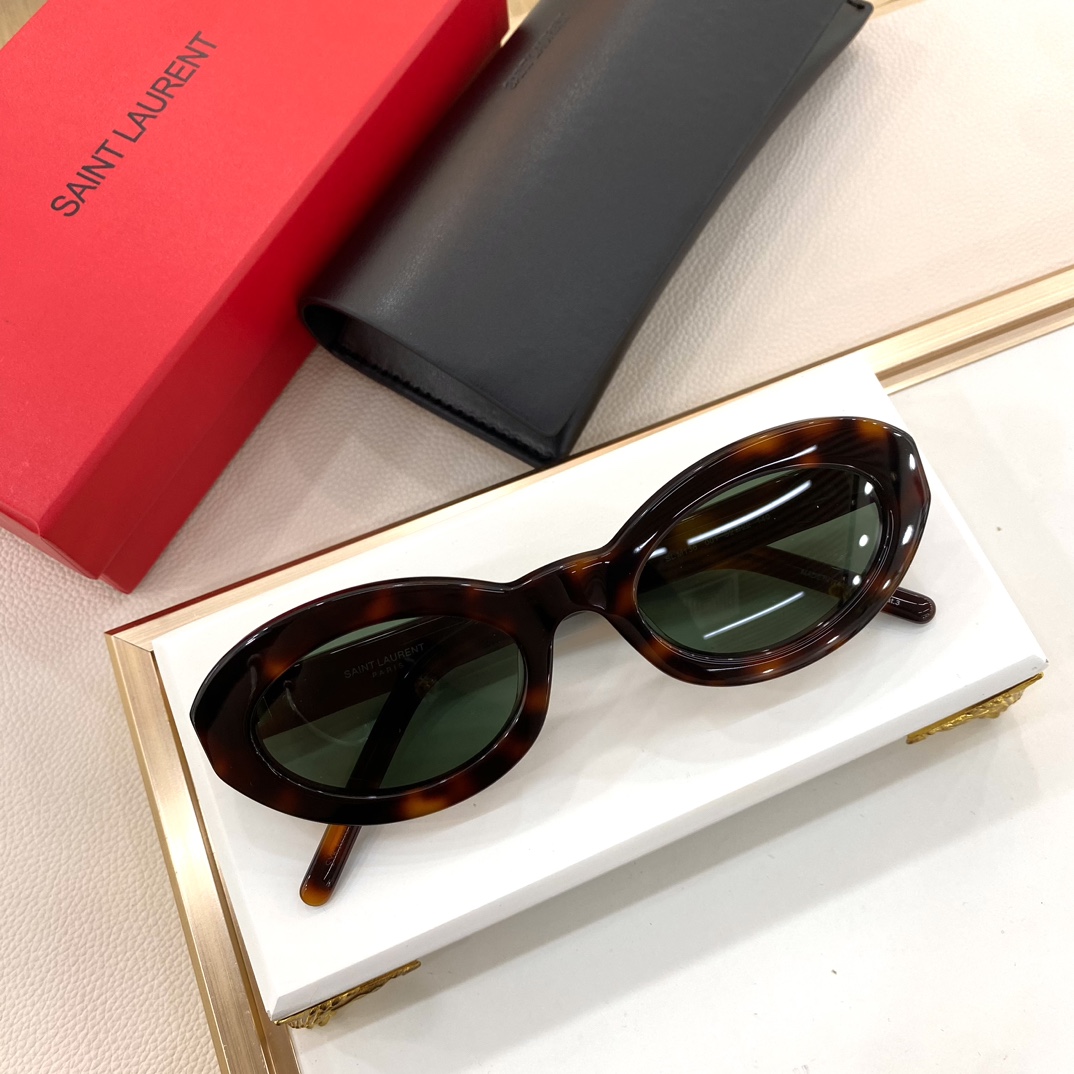 Saint Laurent SL M136 - DopestKickz