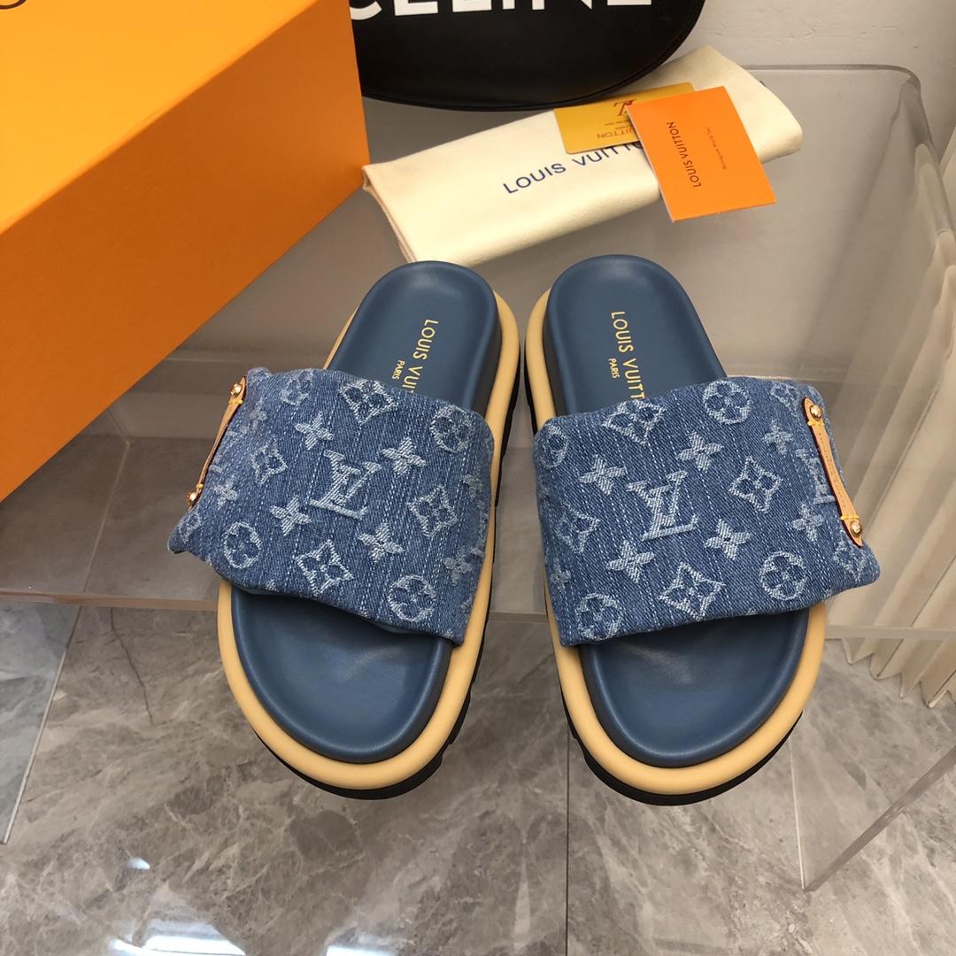Louis Vuitton Pool Pillow Flat Comfort Mule     1ACJVH - DopestKickz