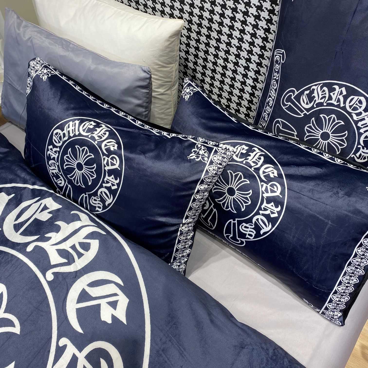 Chrome Hearts Bedding - DopestKickz