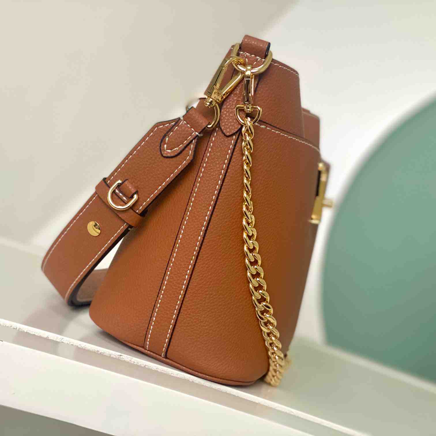 Louis Vuitton Lock and Walk    M24165 - DopestKickz
