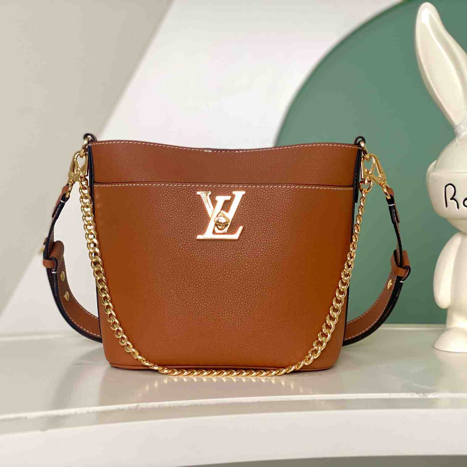 Louis Vuitton Lock and Walk    M24165 - DopestKickz