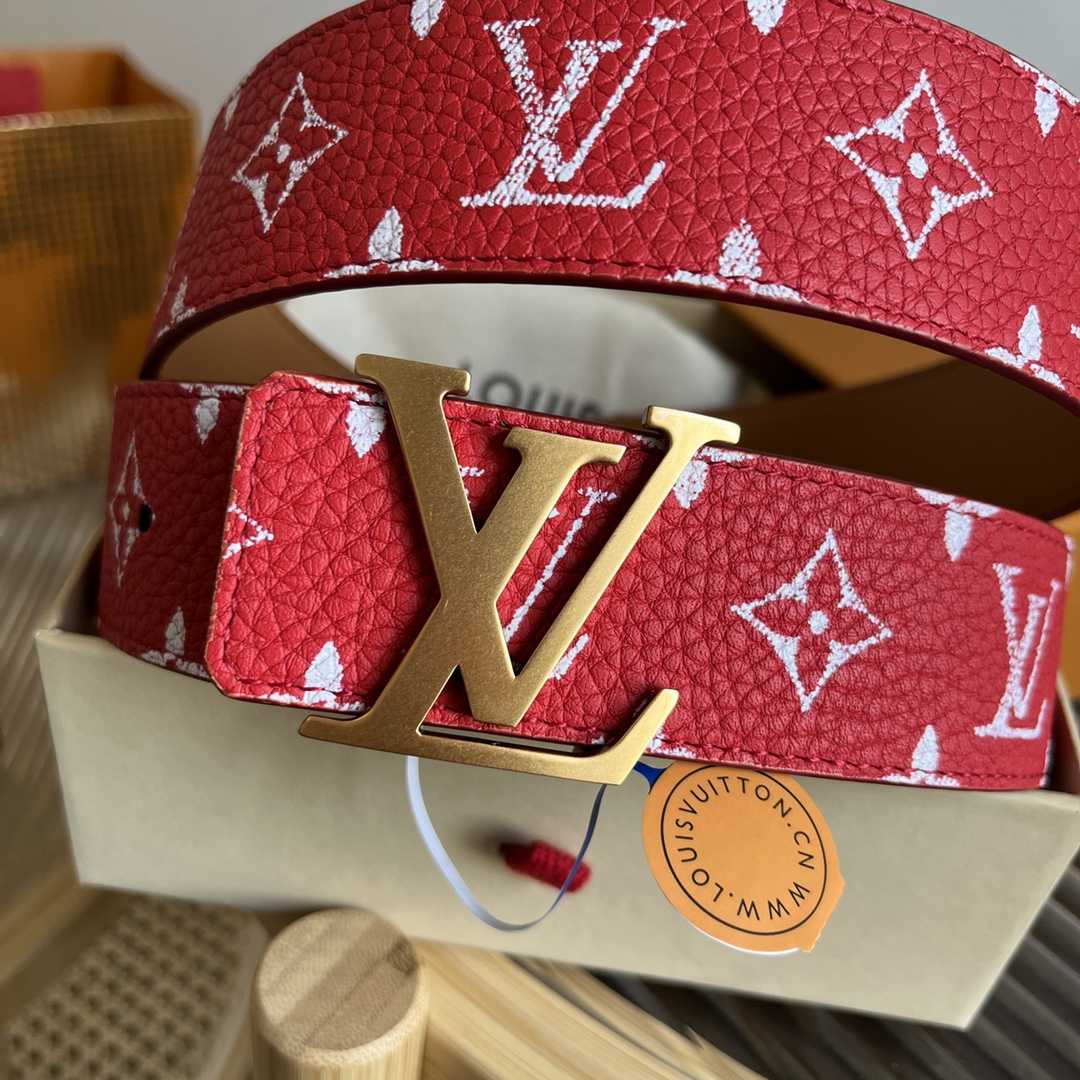 Louis Vuitton LV Initiales 40mm Reversible Belt   M8457V - DopestKickz