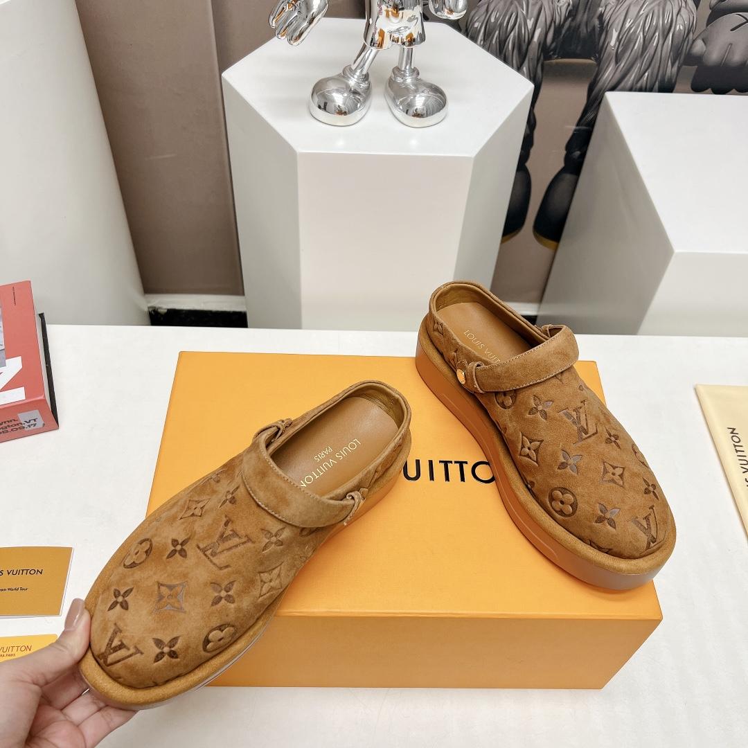 Louis Vuitton Aspen Platform Clog          1ACHWJ - DopestKickz