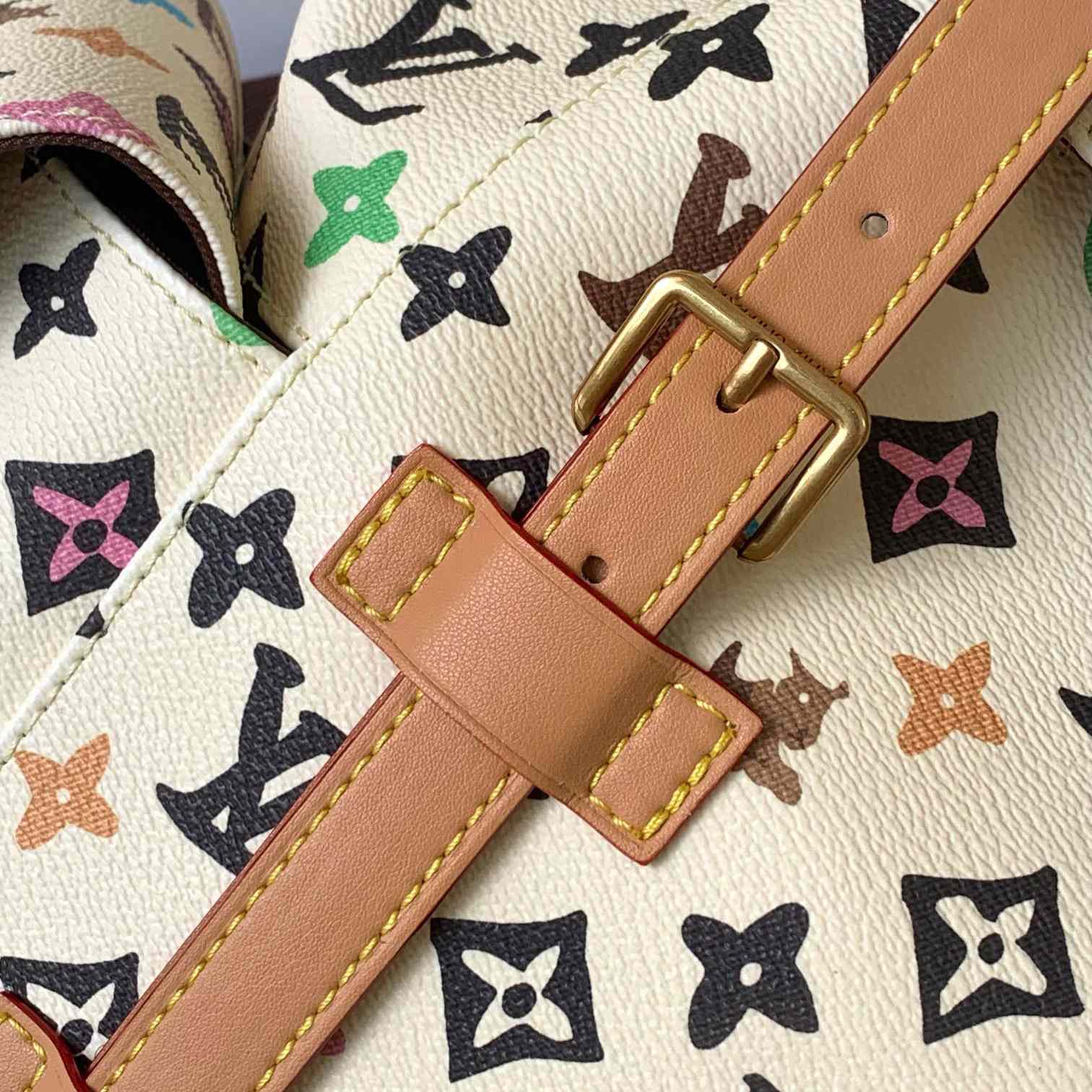 Louis Vuitton Christopher MM   M25240 - DopestKickz