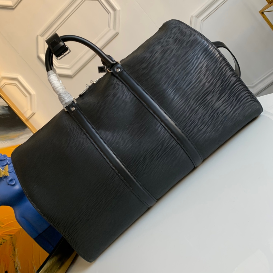 Louis Vuitton x Supreme Keepall  Bandouliere 45 Travel Bag - DopestKickz