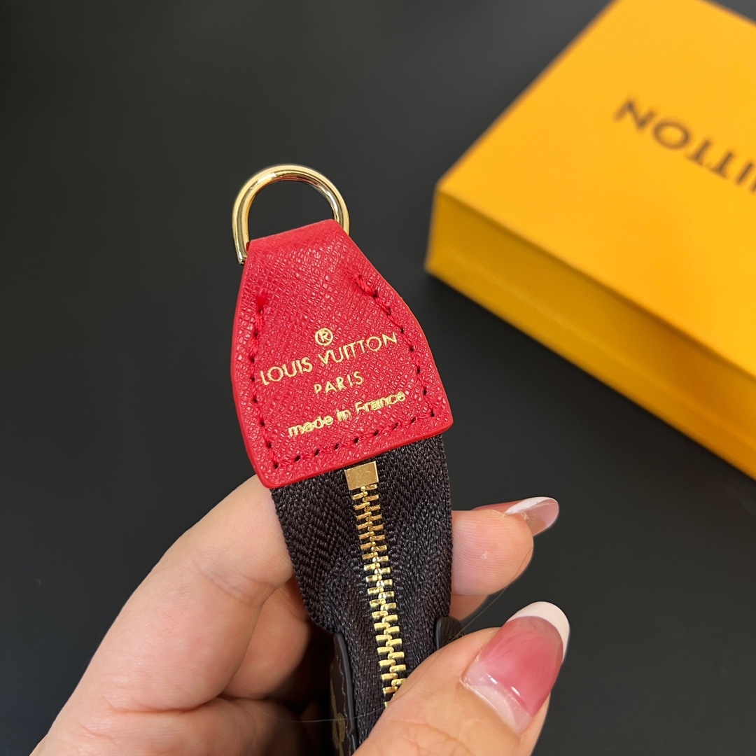 Louis Vuitton Mini Pochette Accessoires    M82841 - DopestKickz