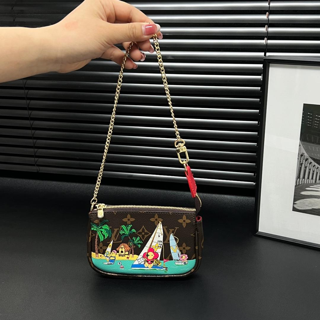 Louis Vuitton Mini Pochette Accessoires    M82841 - DopestKickz