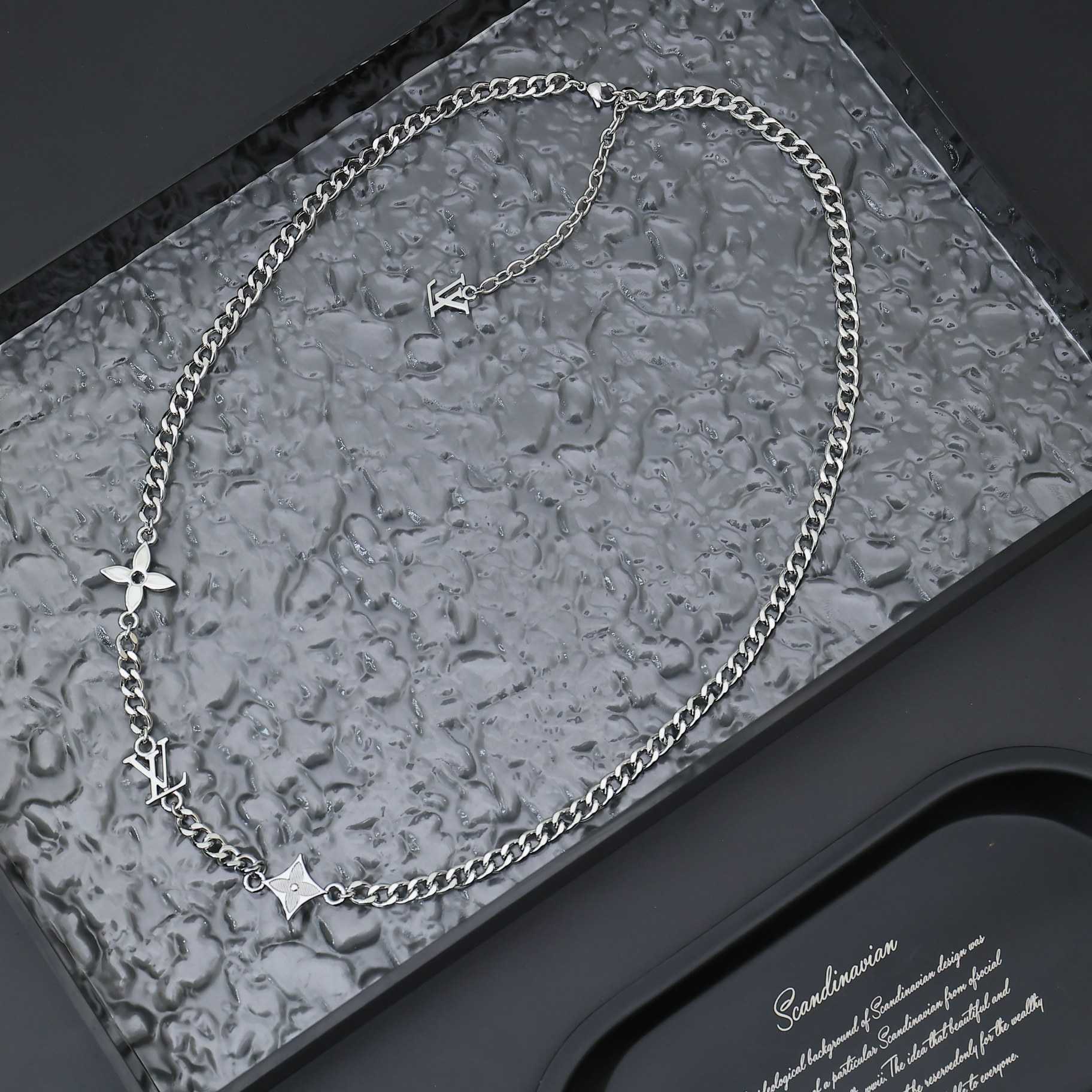 Louis Vuitton MNG Row Necklace   M01490 - DopestKickz
