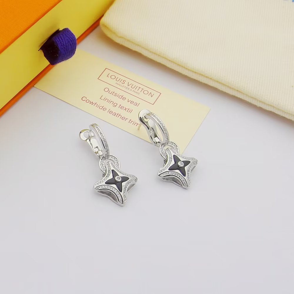 Louis Vuitton Ever Blossom Earrings - DopestKickz