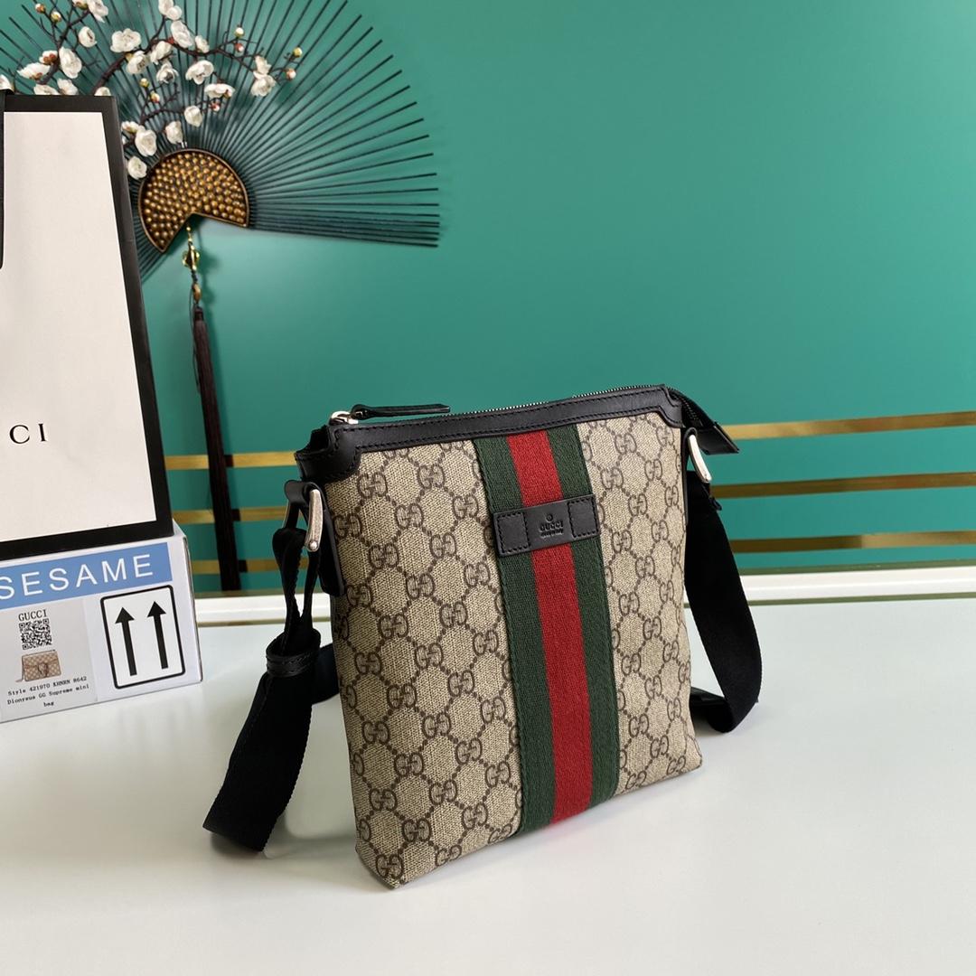 Gucci Web GG Supreme Flat Messenger  - DopestKickz