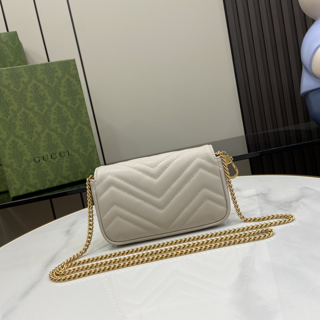 Gucci GG Marmont Super Mini Bag - DopestKickz