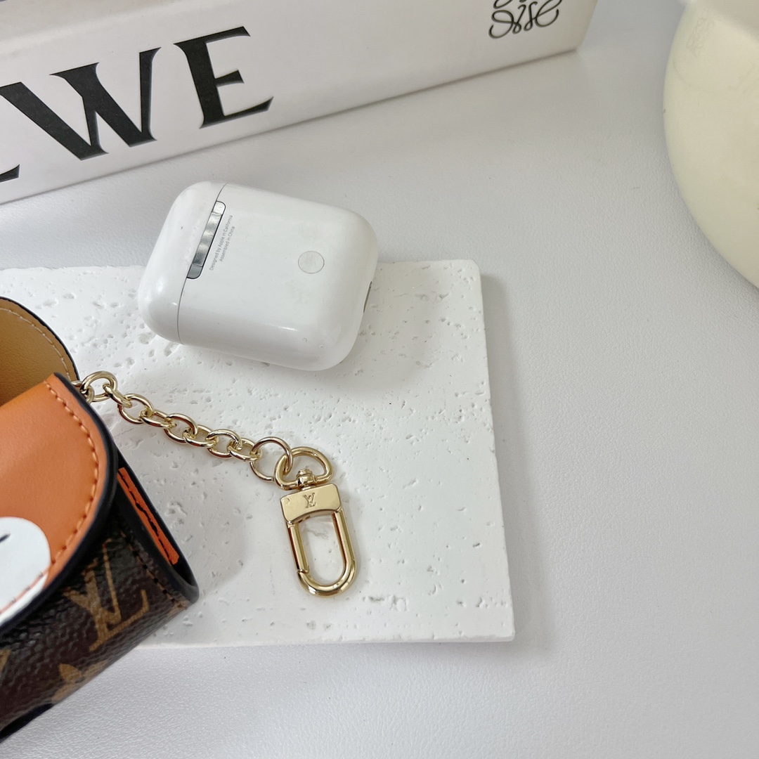 Louis Vuitton Cat Earpods Case   GI0862 - DopestKickz