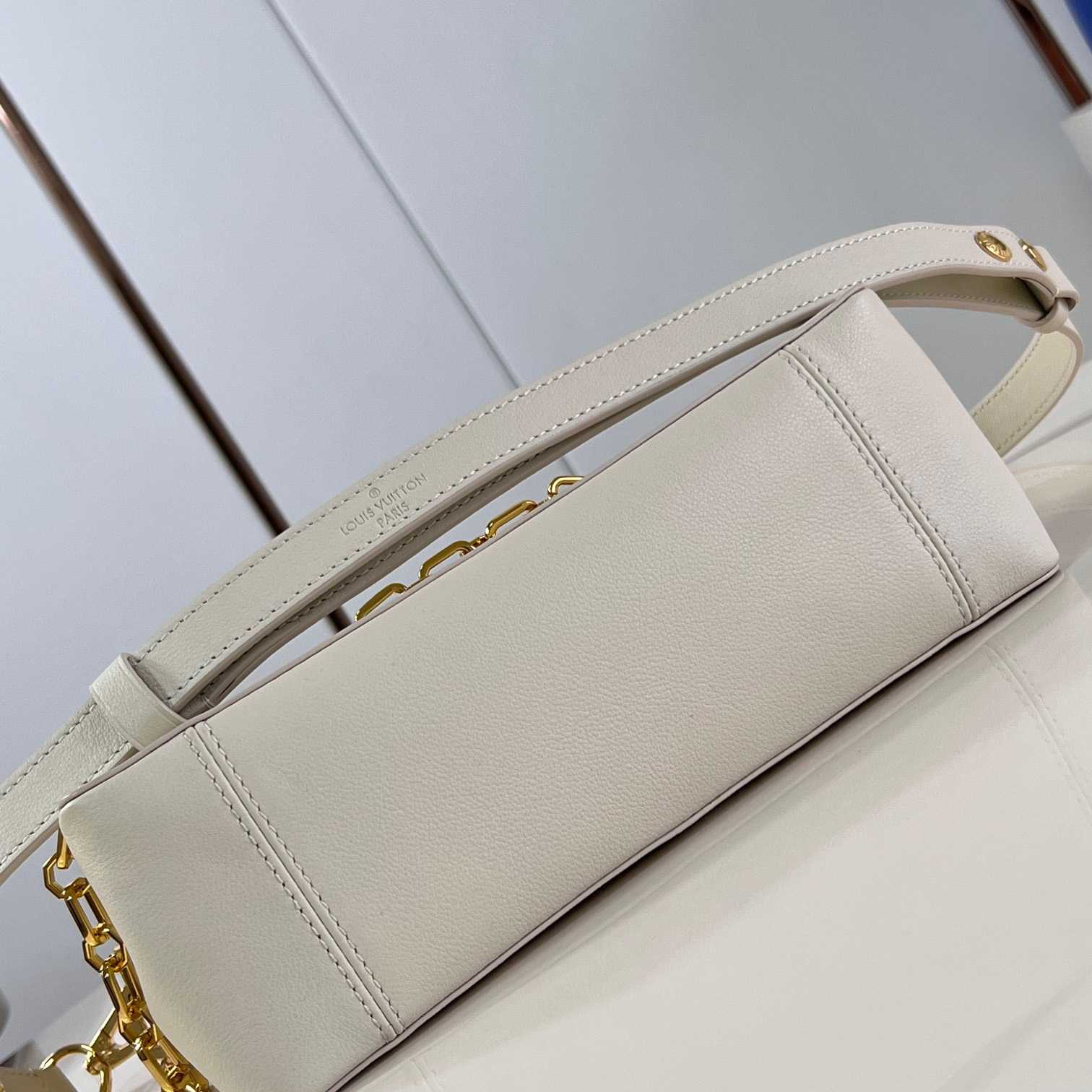 Louis Vuitton Dauphine Soft MM   M25050 - DopestKickz