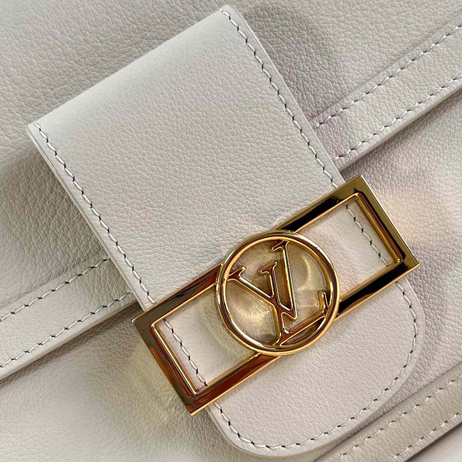 Louis Vuitton Dauphine Soft MM   M25050 - DopestKickz