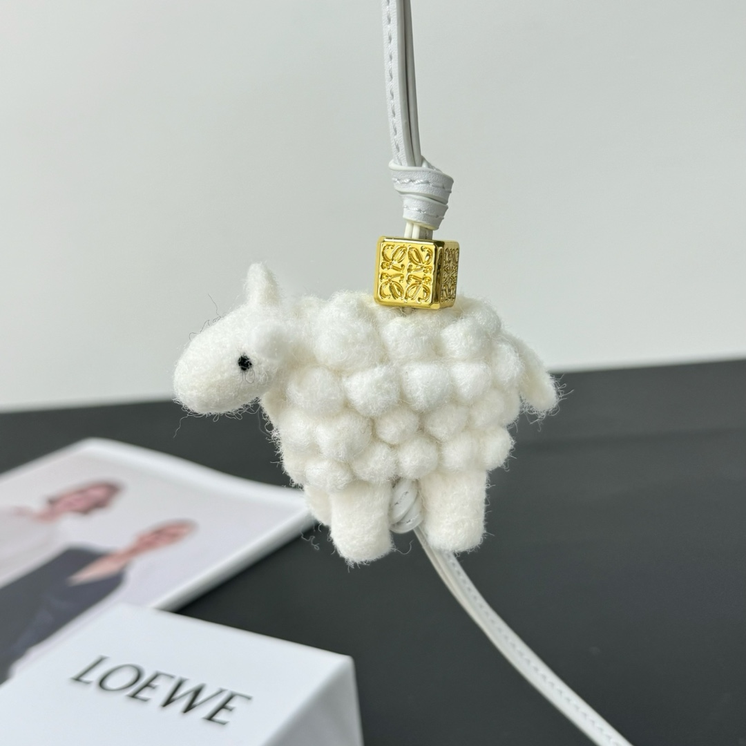 Loewe Sheep charm In Felt And Calfskin - DopestKickz