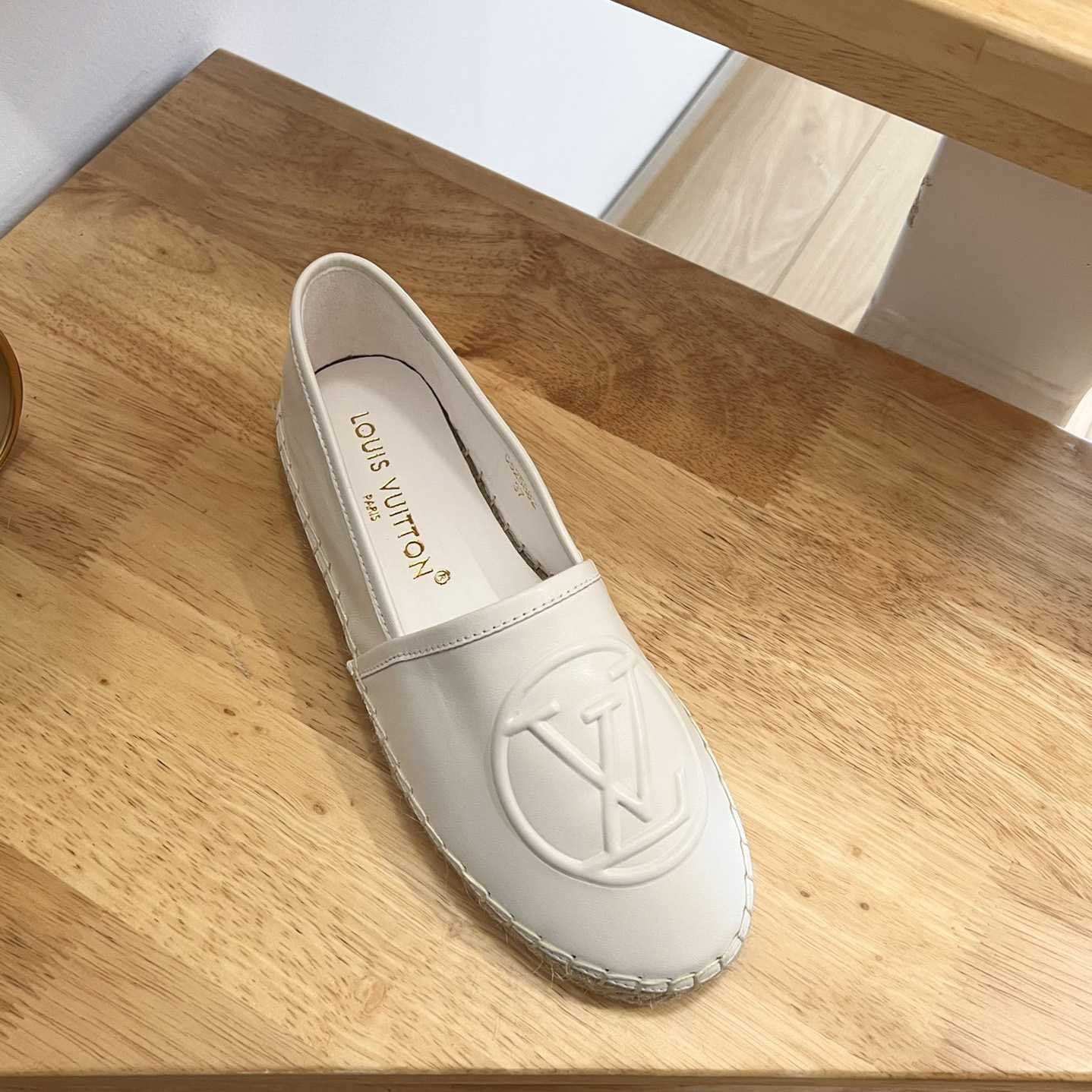 Louis Vuitton Starboard Flat Espadrille      1ABVLU - DopestKickz