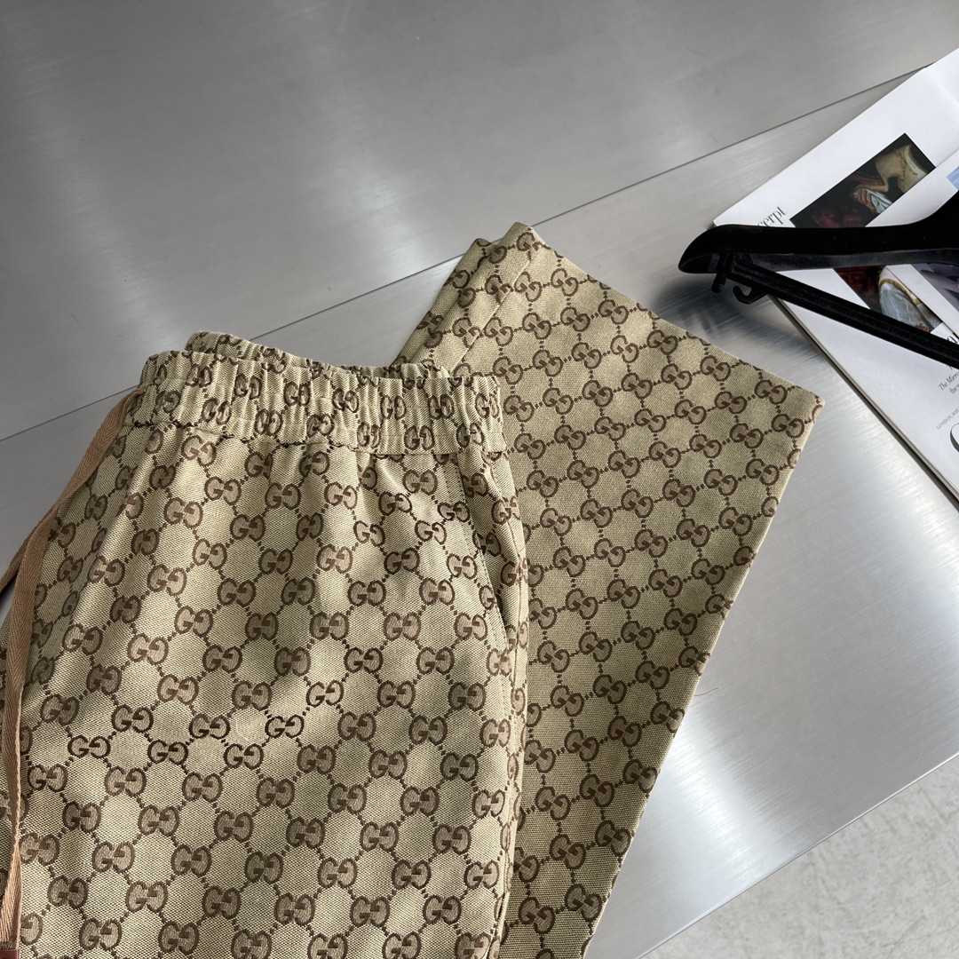 Gucci GG Supreme Pants - DopestKickz